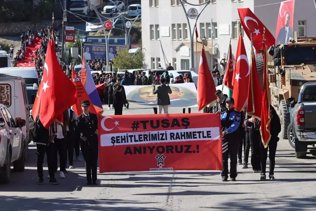 Çukurca’da Bayrak Yürüyüşü Düzenlendi